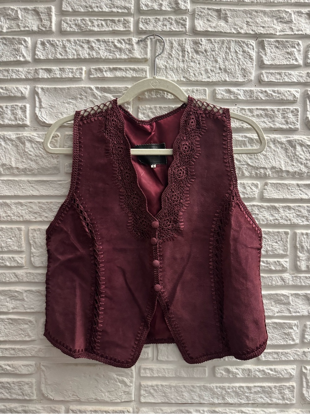 Vintage Burgundy Suede Leather Vest Lace Trim Boho Cropped Waistcoat Small 80s